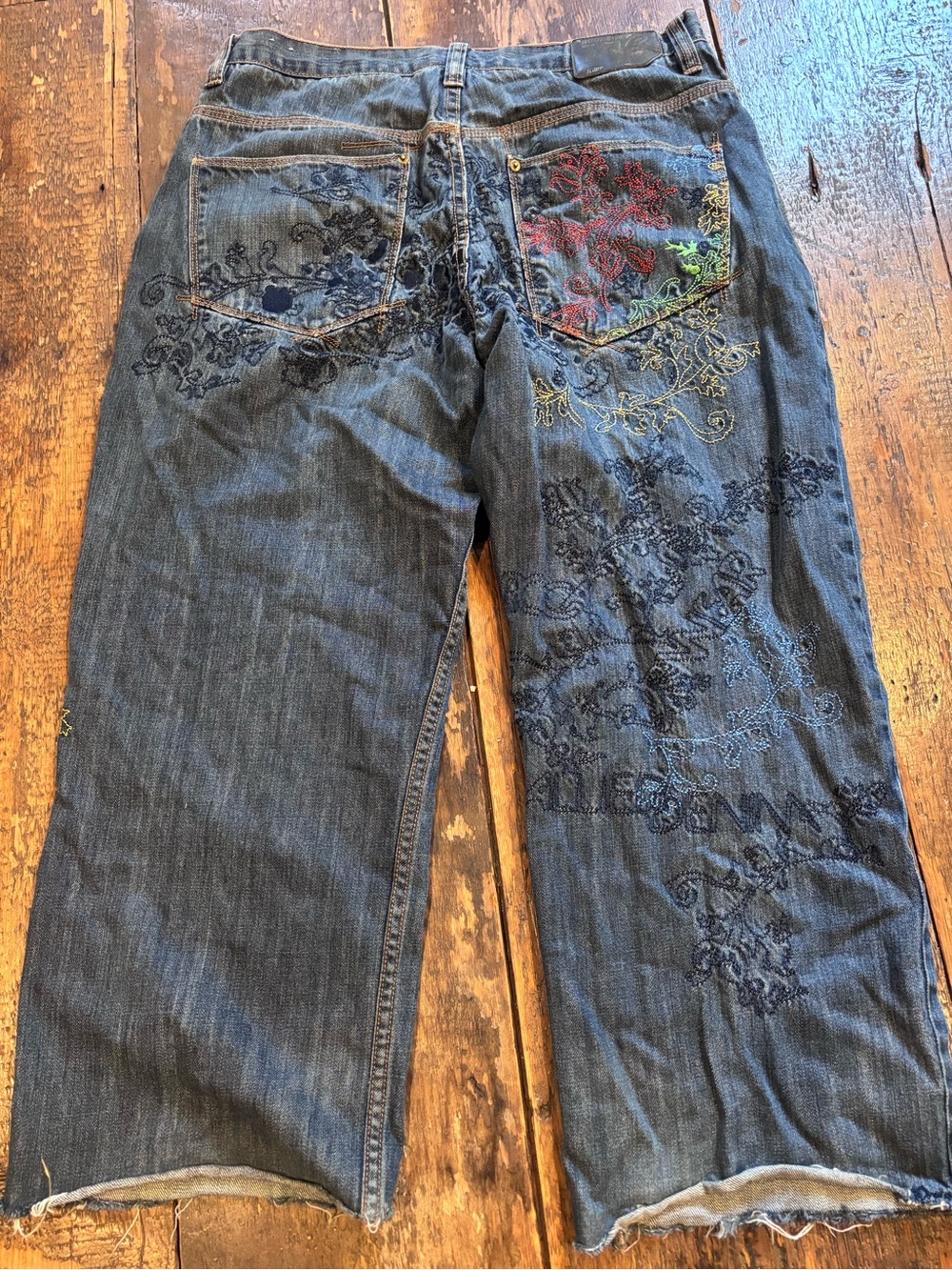 Vintage Rocawear Dark Blue Jeans with Multicolor Embroidered Pockets